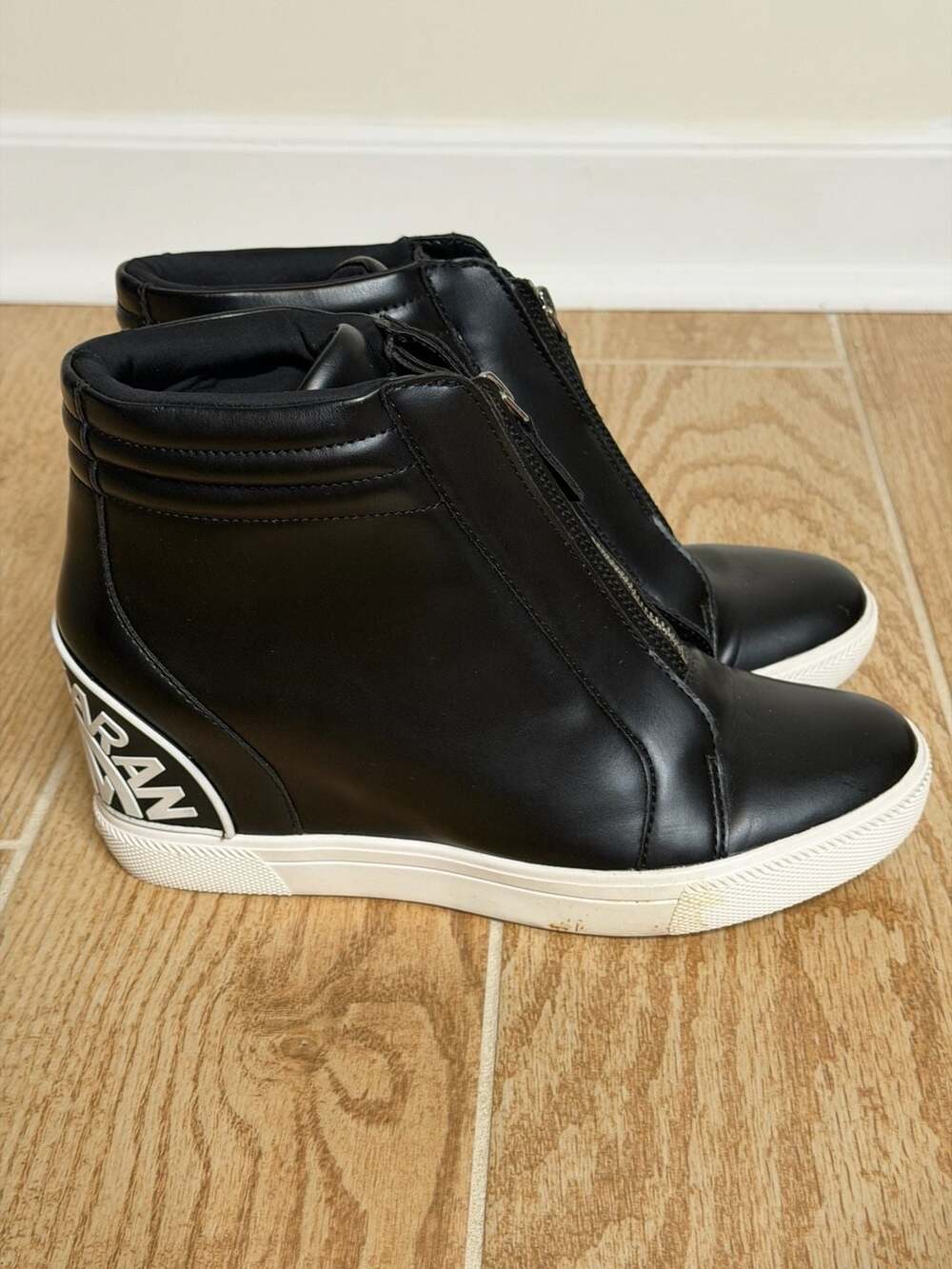 DKNY Connie High Top Front Zip Wedge Platform Sneaker Black Women's Size 9.5M